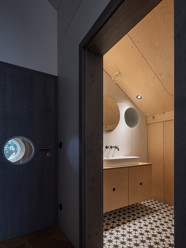 Borová Lada Cottage by Studio Plyš