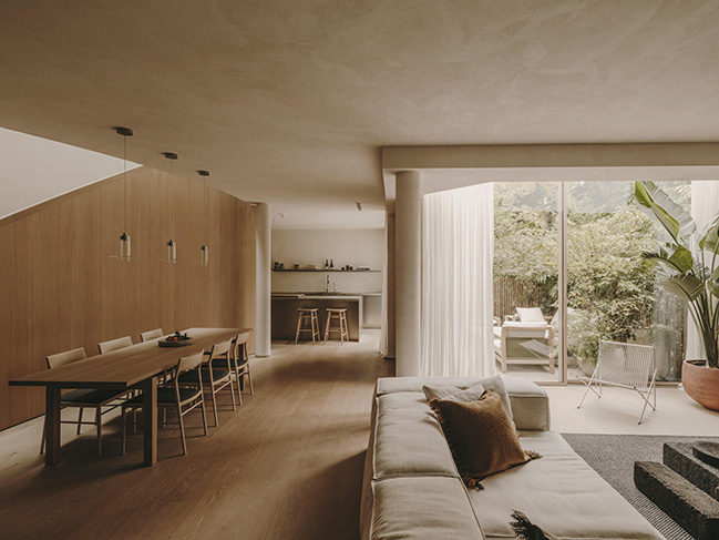 LOUI PARIS by Holzrausch Studio