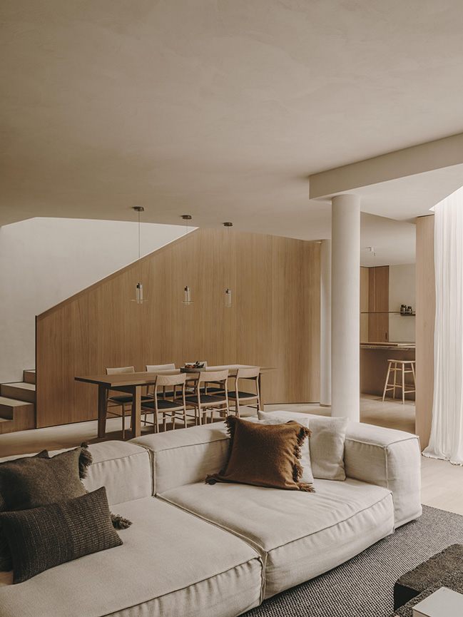 LOUI PARIS by Holzrausch Studio