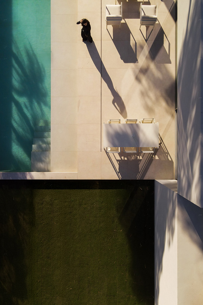 Cano House by Fran Silvestre Arquitectos