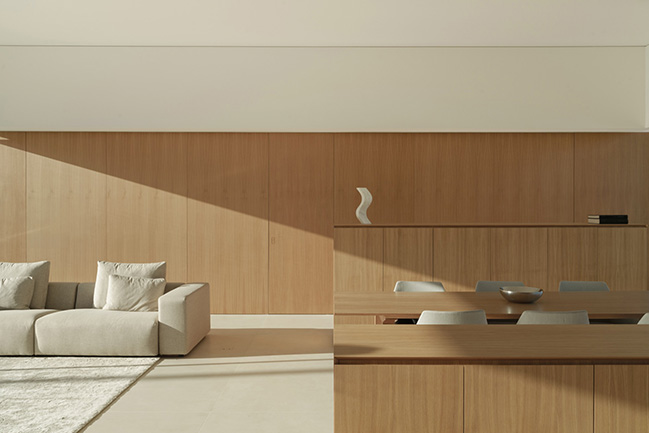 Cano House by Fran Silvestre Arquitectos