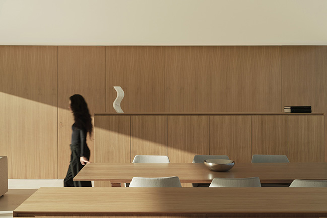 Cano House by Fran Silvestre Arquitectos