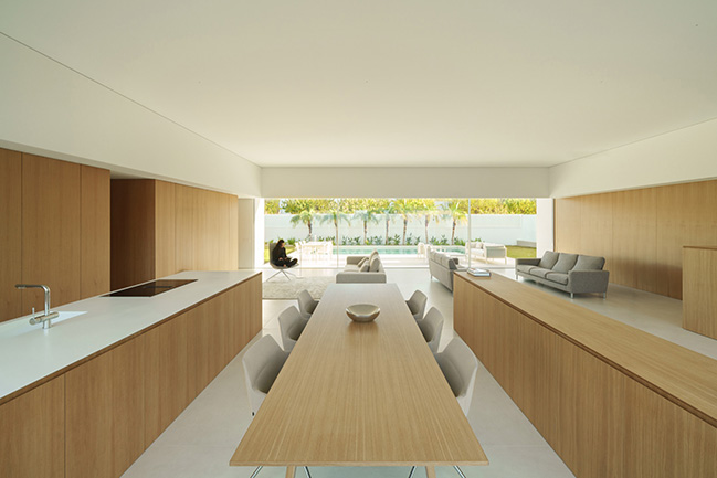 Cano House by Fran Silvestre Arquitectos