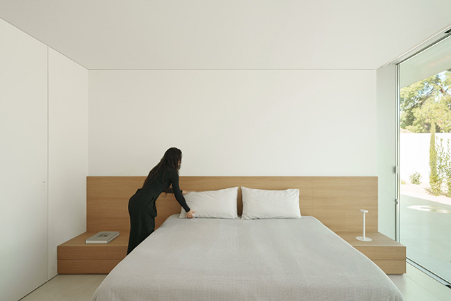 Cano House by Fran Silvestre Arquitectos