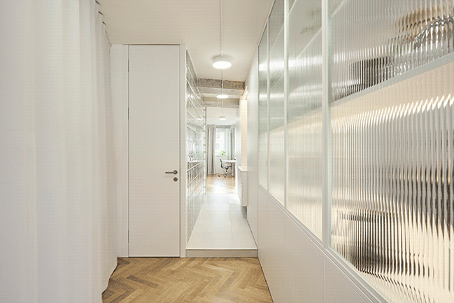 No-Wall Apartment by RDTH architekti
