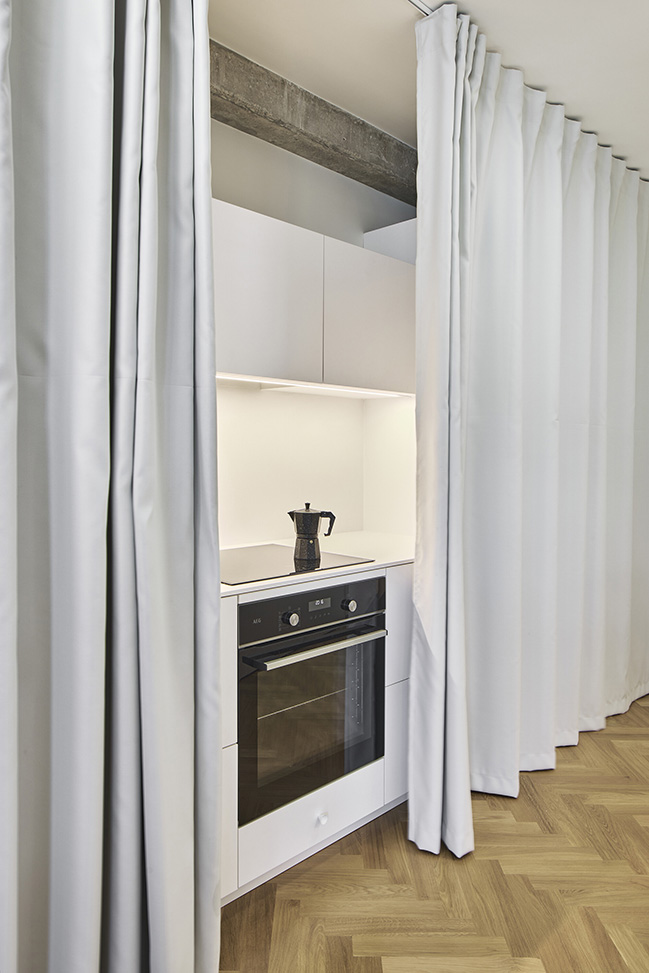 No-Wall Apartment by RDTH architekti