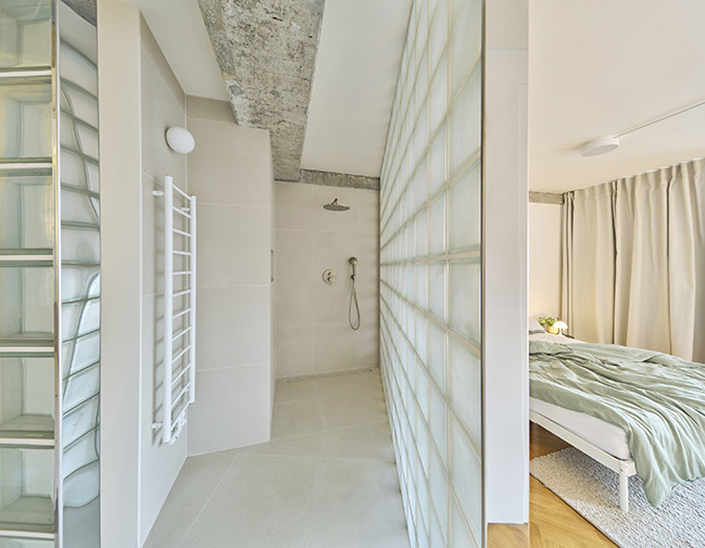 No-Wall Apartment by RDTH architekti