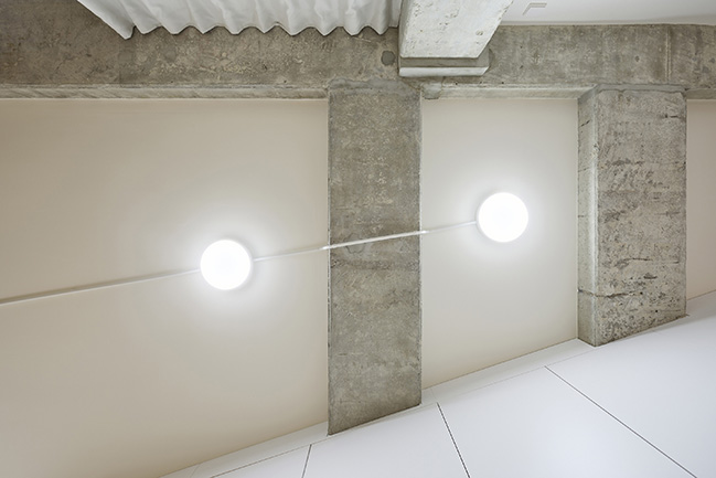 No-Wall Apartment by RDTH architekti