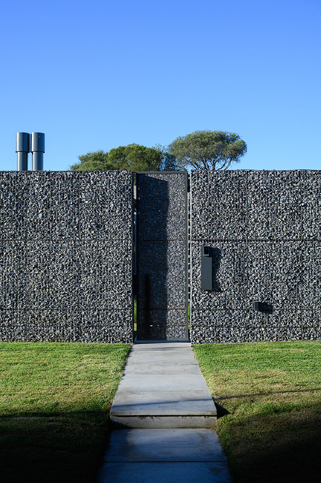 Gavión House by AR Arquitectos