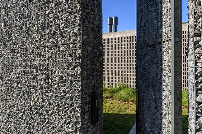 Gavión House by AR Arquitectos