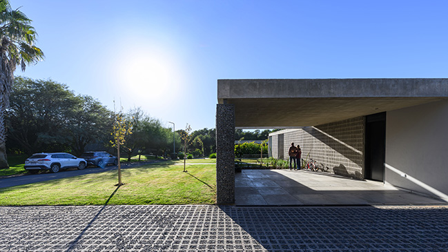 Gavión House by AR Arquitectos