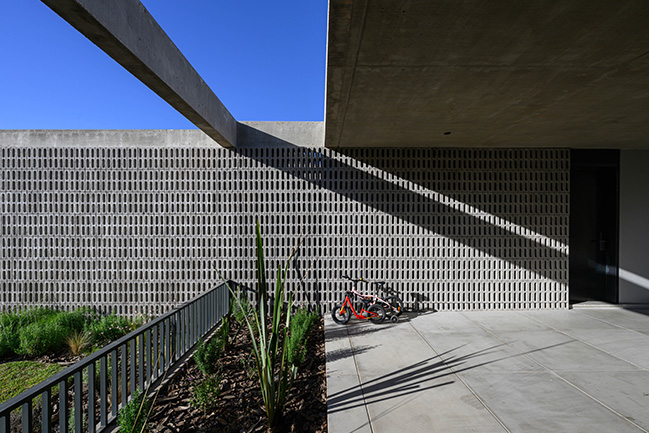 Gavión House by AR Arquitectos