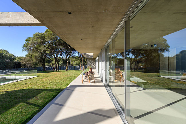 Gavión House by AR Arquitectos