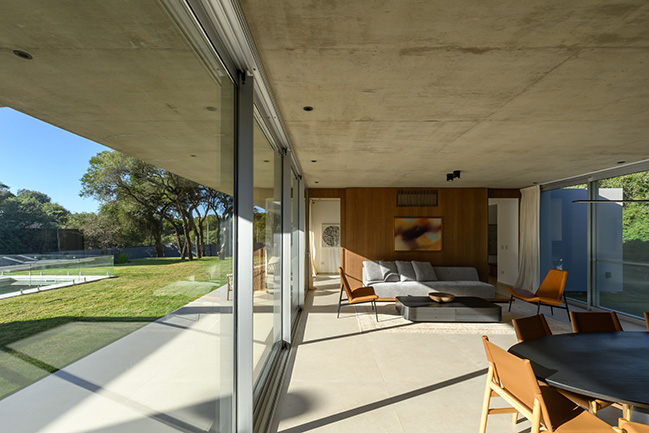 Gavión House by AR Arquitectos