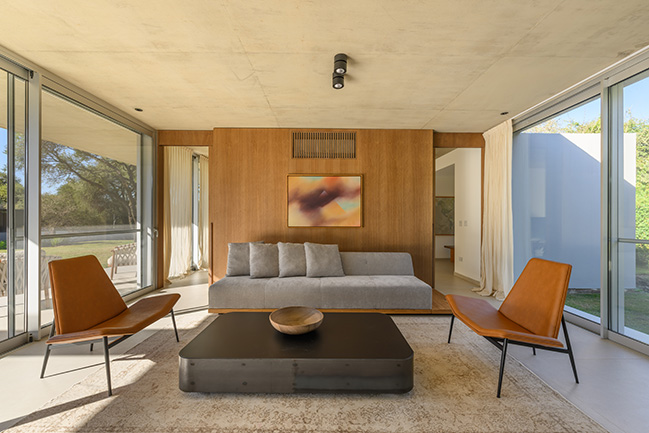 Gavión House by AR Arquitectos