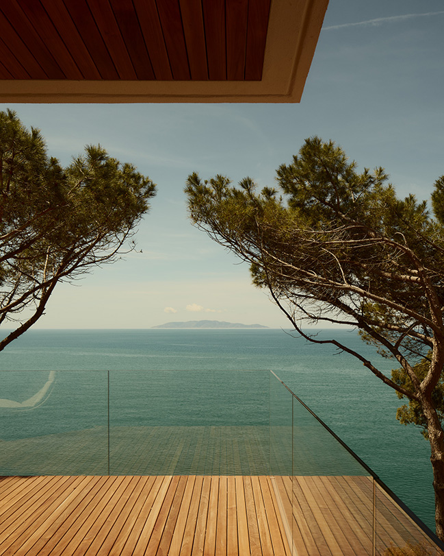 Pierattelli Architetture Turns a 1950s Tuscan Coast Residence Into a Modern Nautical Masterpiece