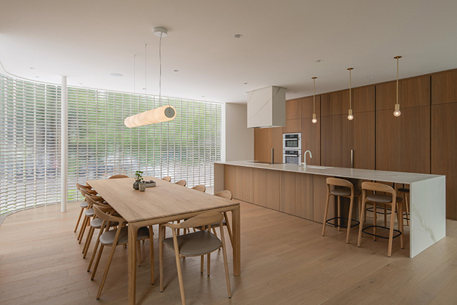Japanese-Inspired Minimalist House in Montreal / MU Architecture