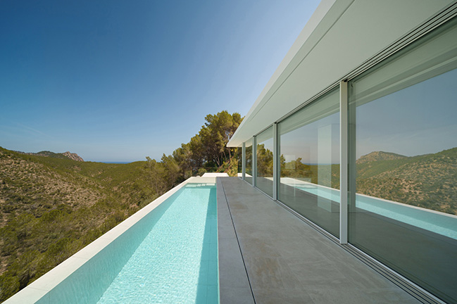 House in Ibiza by Fran Silvestre Arquitectos