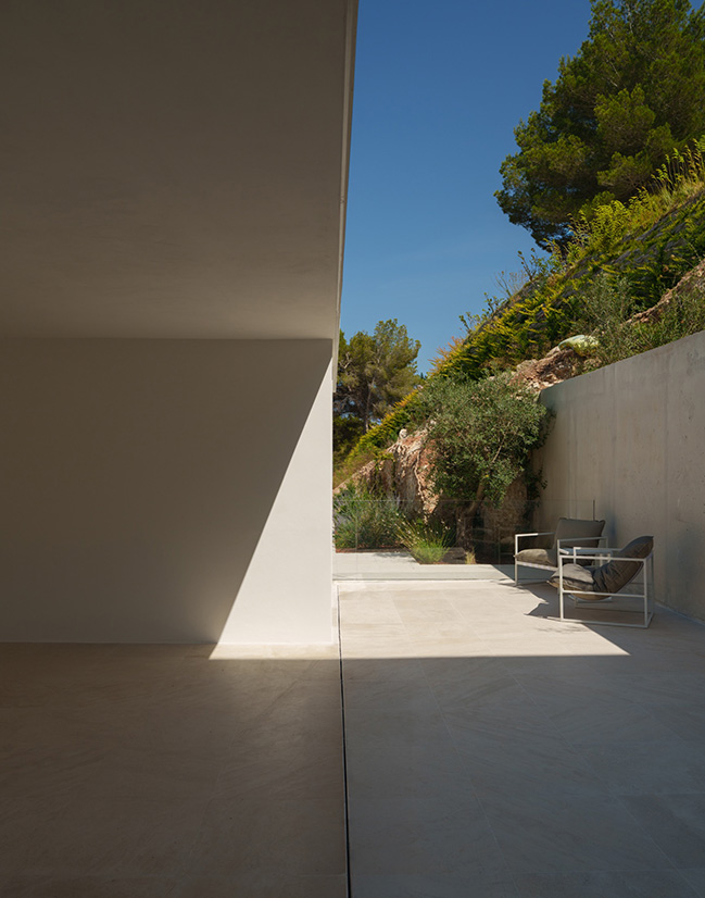 House in Ibiza by Fran Silvestre Arquitectos