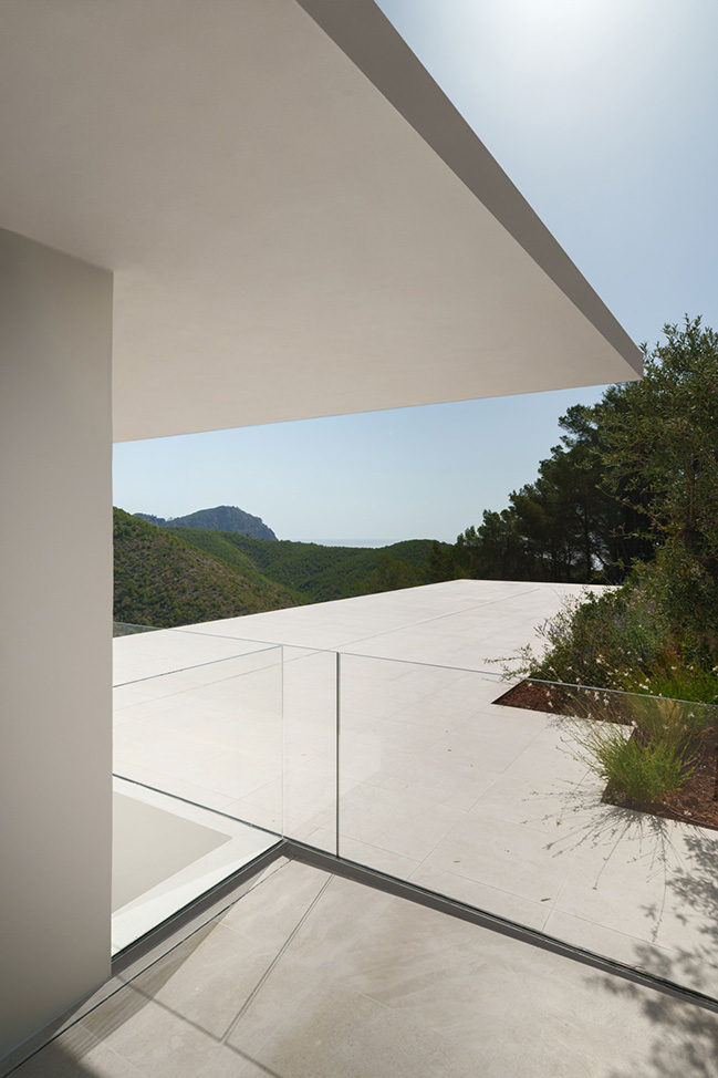 House in Ibiza by Fran Silvestre Arquitectos