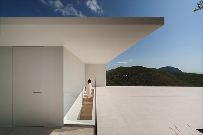 House in Ibiza by Fran Silvestre Arquitectos