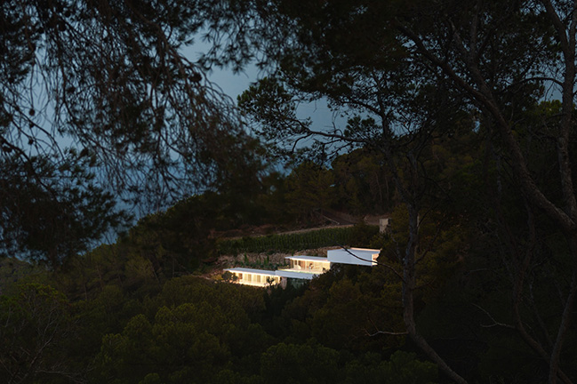 House in Ibiza by Fran Silvestre Arquitectos